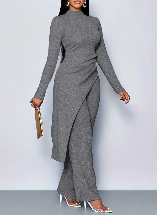 طقم شتوي أنيق من قطعتين للنساء – قماش بولار دافئ بتصميم عصري ومريح